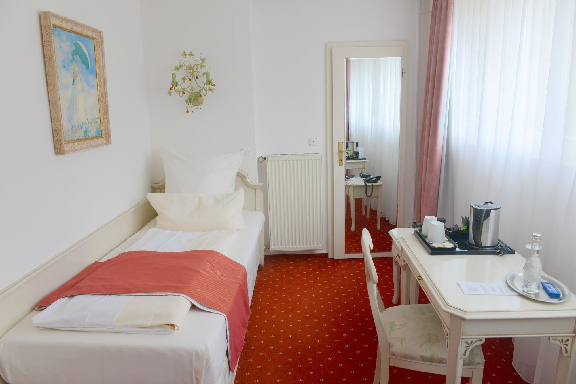 Sure Hotel By Best Western Rhoen Garden Poppenhausen Exteriör bild