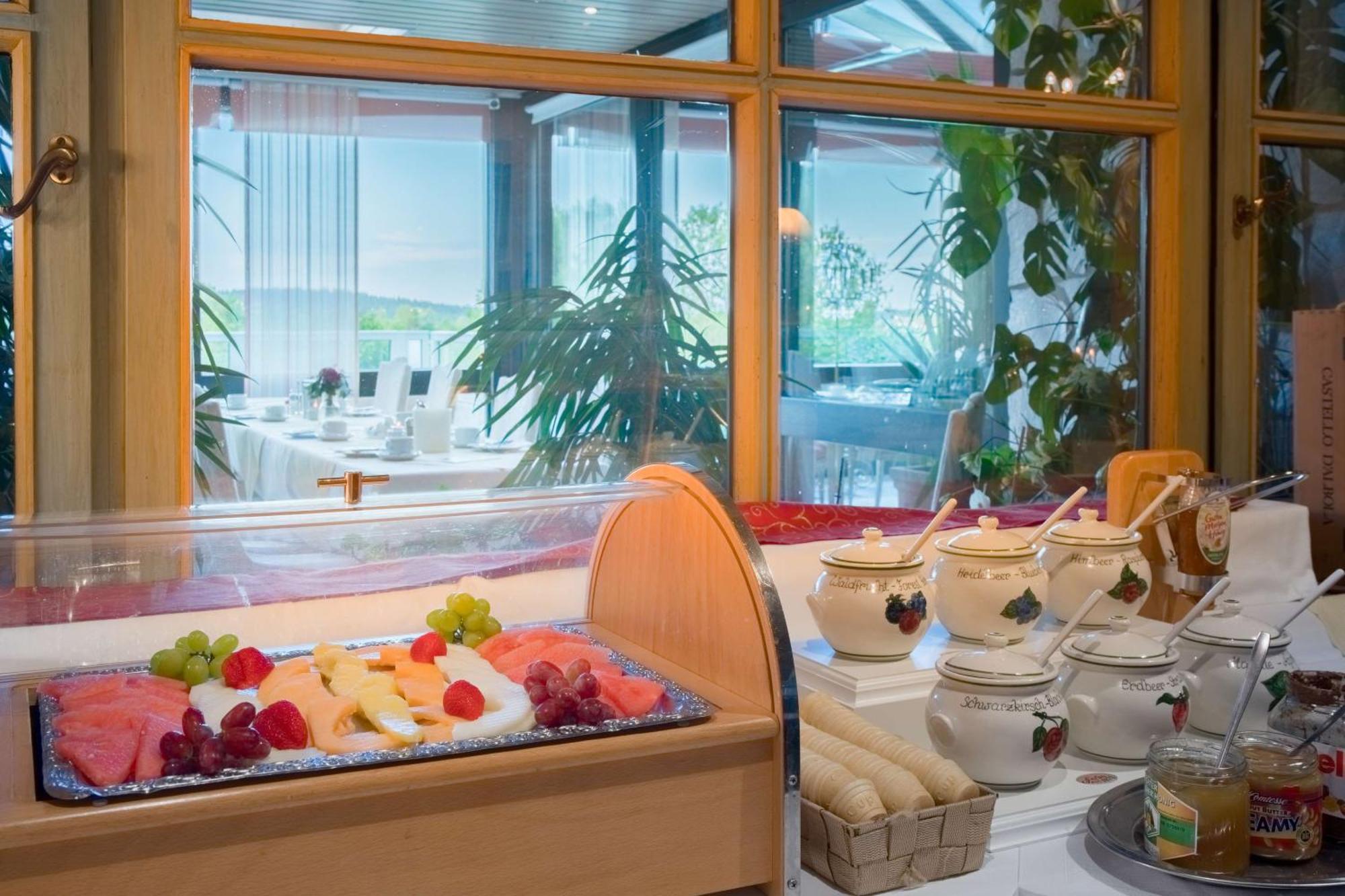 Sure Hotel By Best Western Rhoen Garden Poppenhausen Exteriör bild