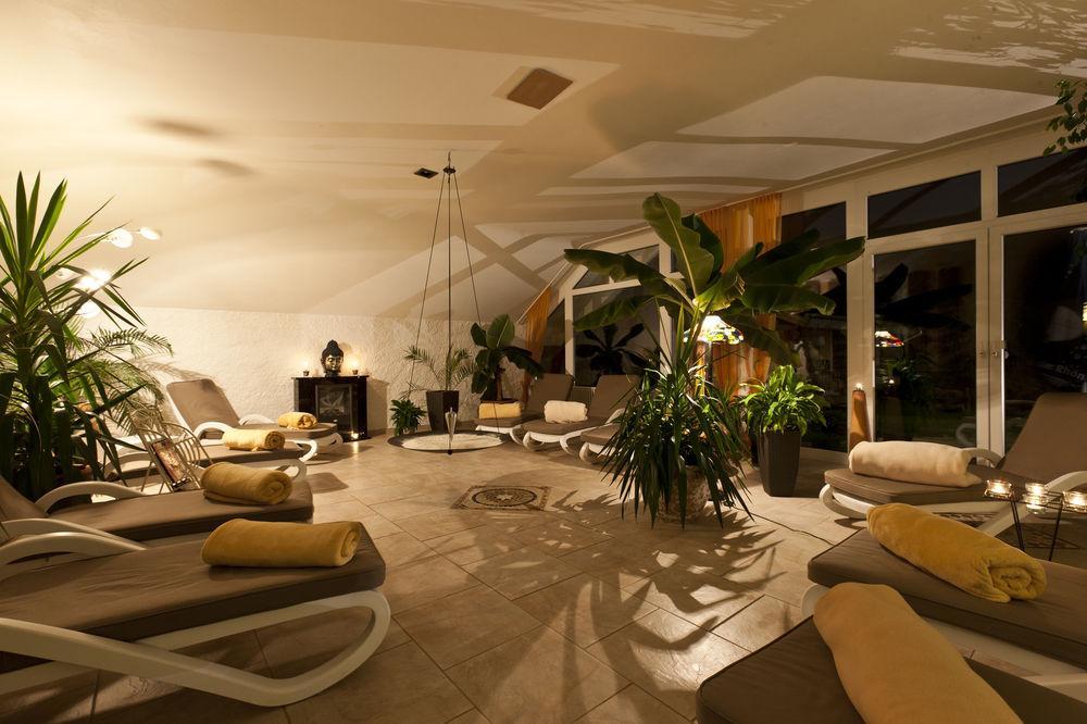 Sure Hotel By Best Western Rhoen Garden Poppenhausen Exteriör bild