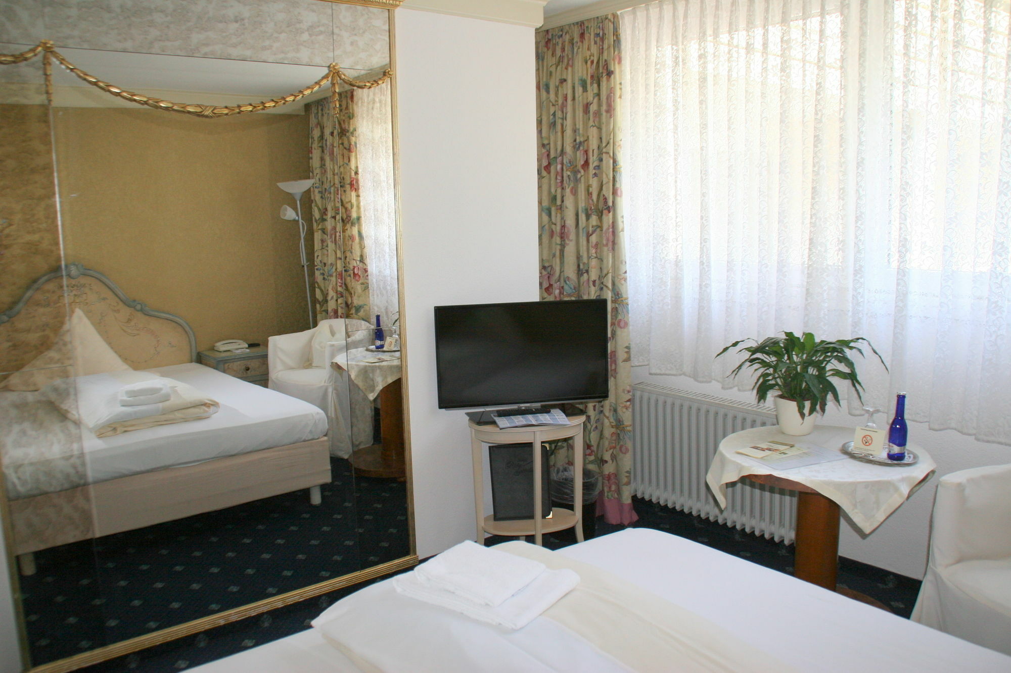 Sure Hotel By Best Western Rhoen Garden Poppenhausen Exteriör bild